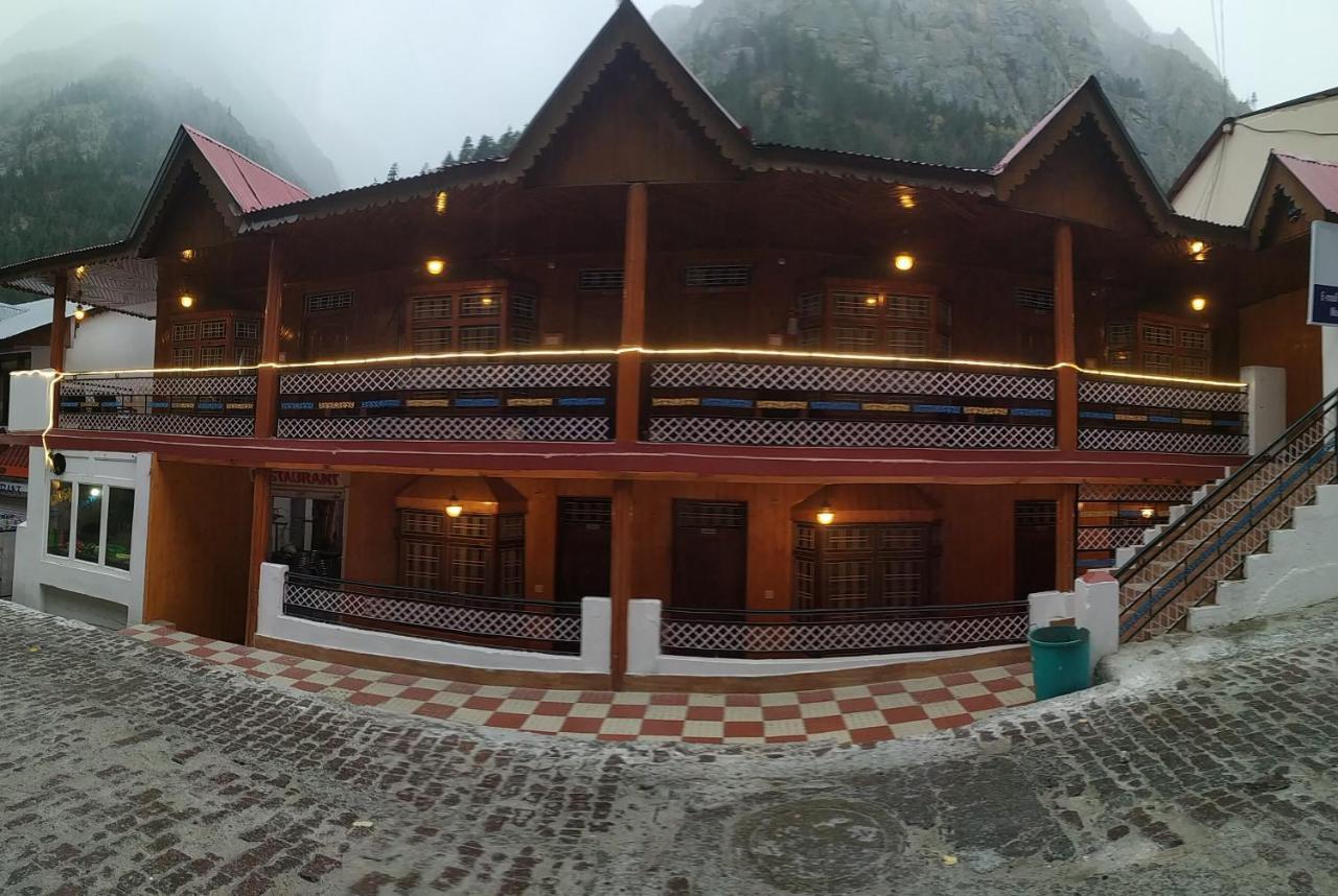 Hotel Manisha Gangotri Kültér fotó
