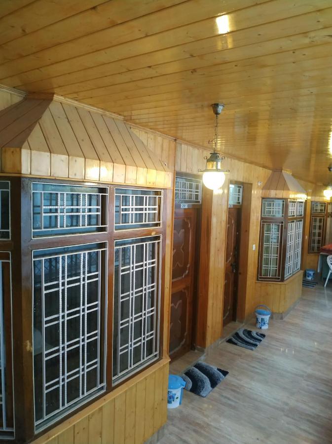 Hotel Manisha Gangotri Kültér fotó